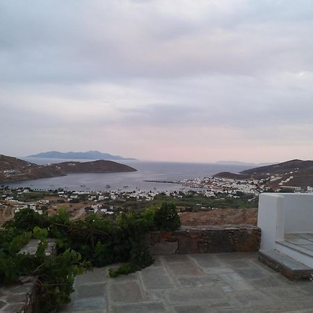 ホテル Tirquaz View Serifos Town エクステリア 写真