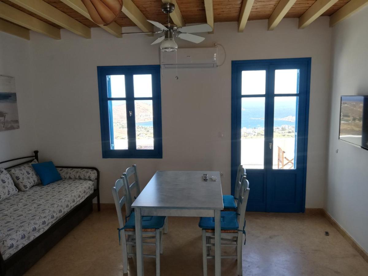 ホテル Tirquaz View Serifos Town エクステリア 写真